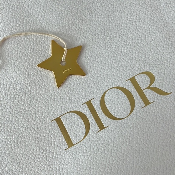 AUTHENTIC DIOR STAR - Picture 7 of 8